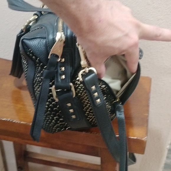 Aimee Kestenberg Black and gold satchel bag. - Picture 11 of 16